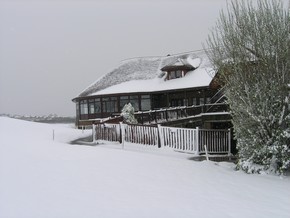Unseasonal April snow