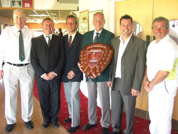 Club Captain Dennis Baker holding the B&DGS�s Wentworth Smith Shield