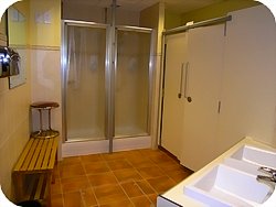 WHGC - The Visitors' showers